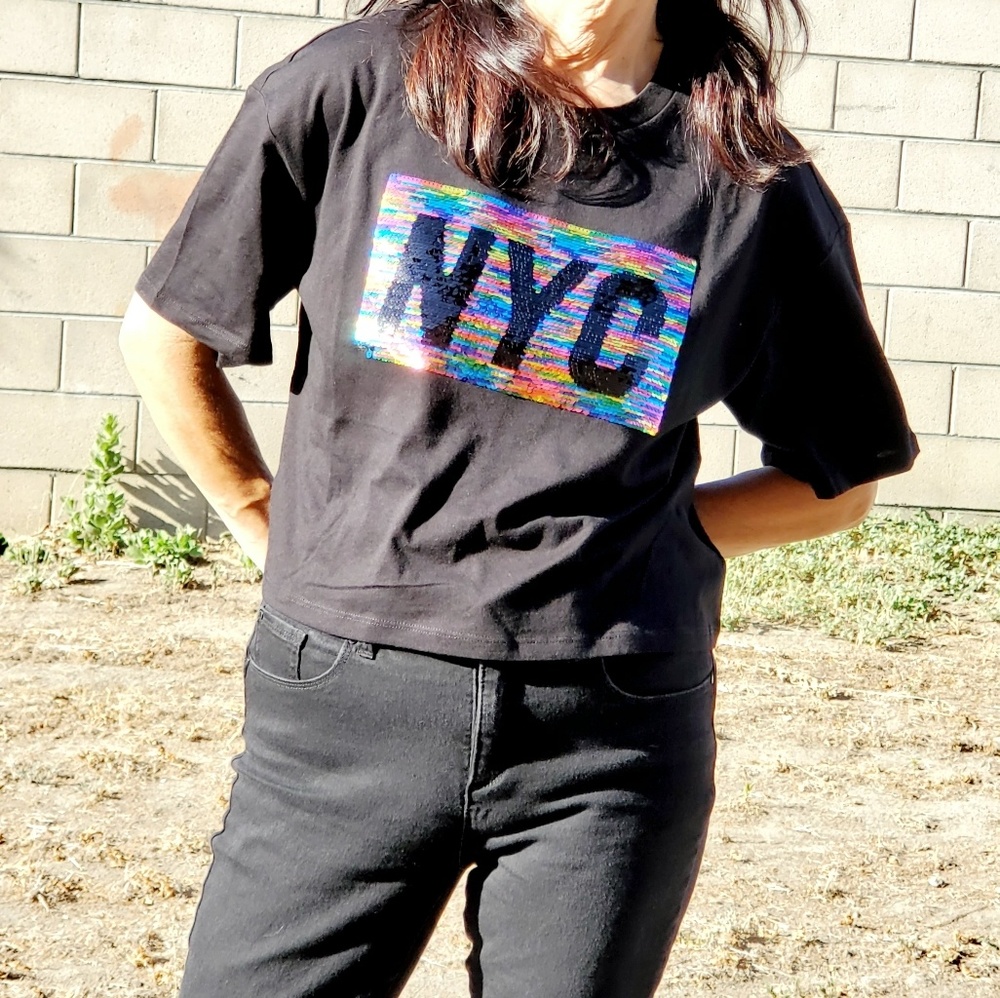 H & M  Divided black reversible sequin top NYC Big Apple Broadway 42nd St. Bronx - Picture 7 of 8